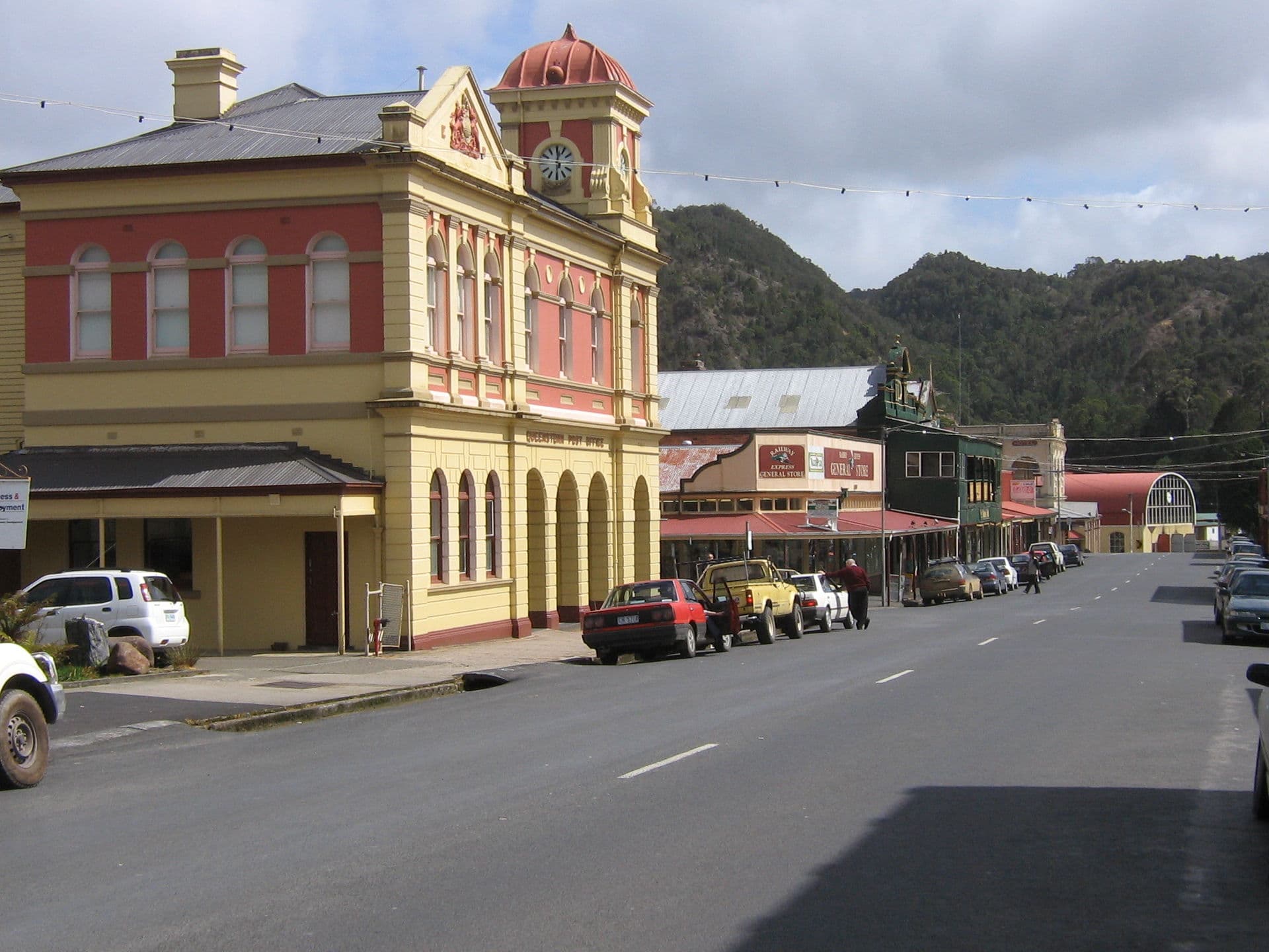 Is Queenstown, TAS a good place to live?|||||