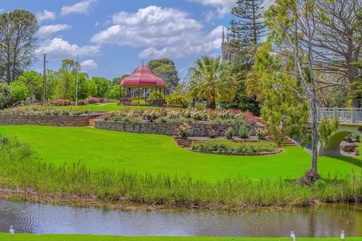 Is Strathalbyn, SA a good place to live?|